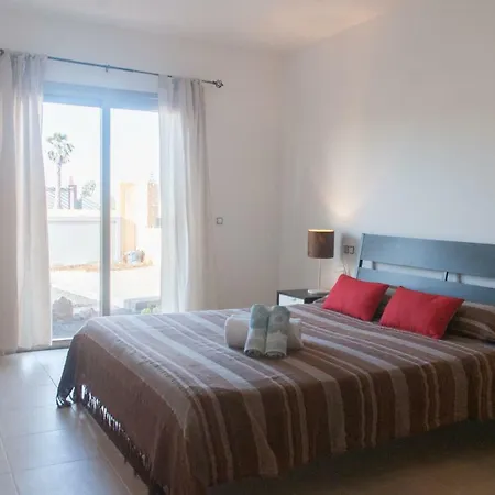 Golf Sunny Exotic Garden Apartment *